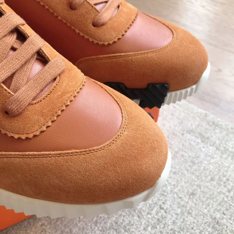 Flexible Hermes Low Shoes 27085