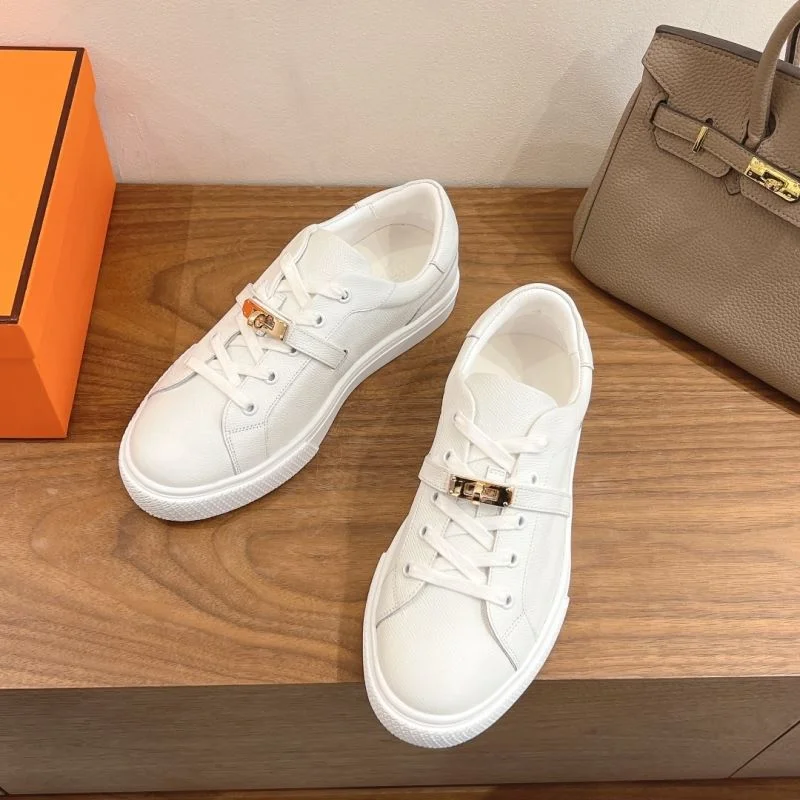 Flexible Hermes Low Shoes 27092