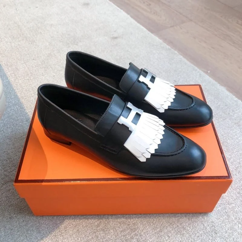 Supportive Hermes Low Shoes 27022