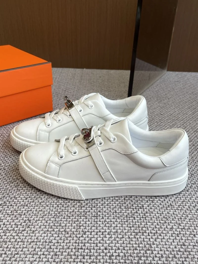 Snug Hermes Low Shoes 27006