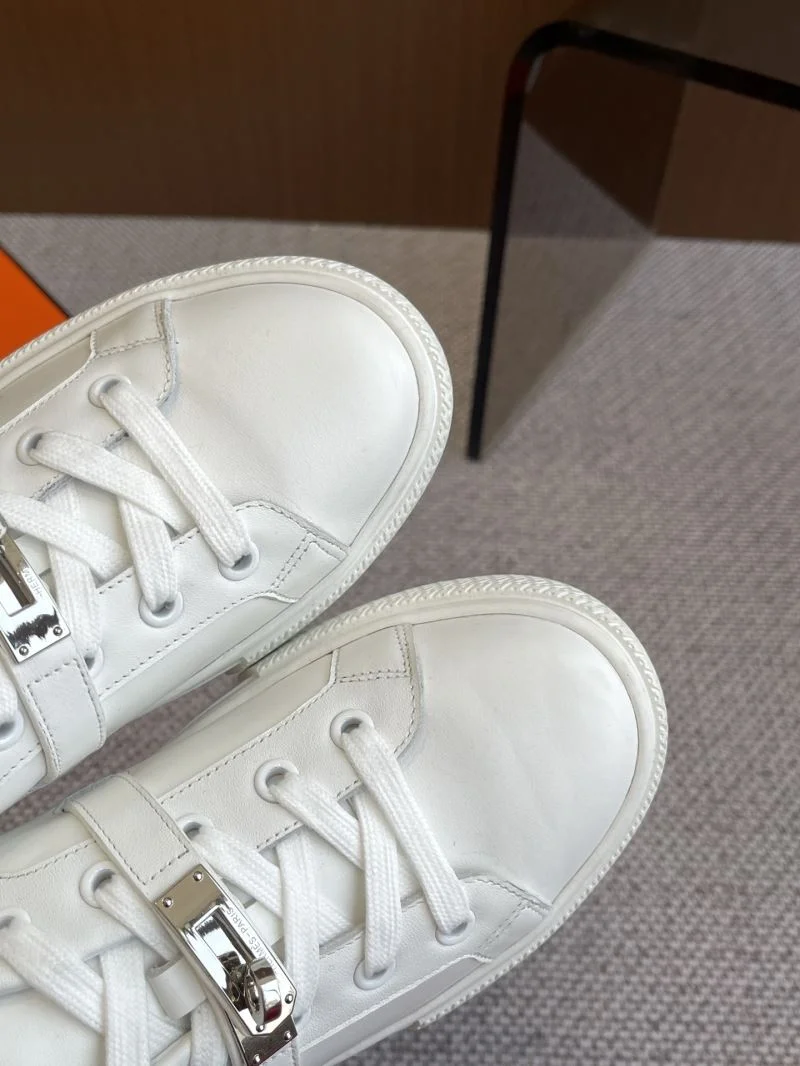 Snug Hermes Low Shoes 27006