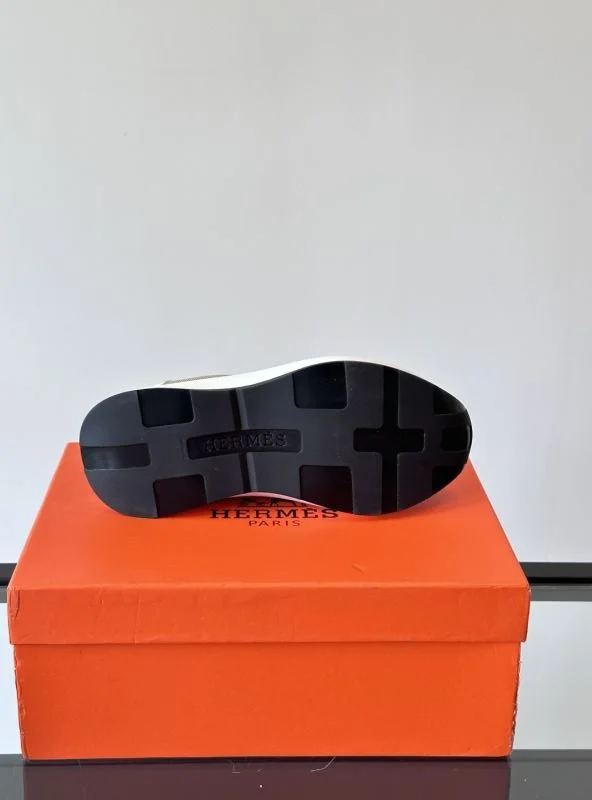 Hermes Low Shoes Vibrant 27930