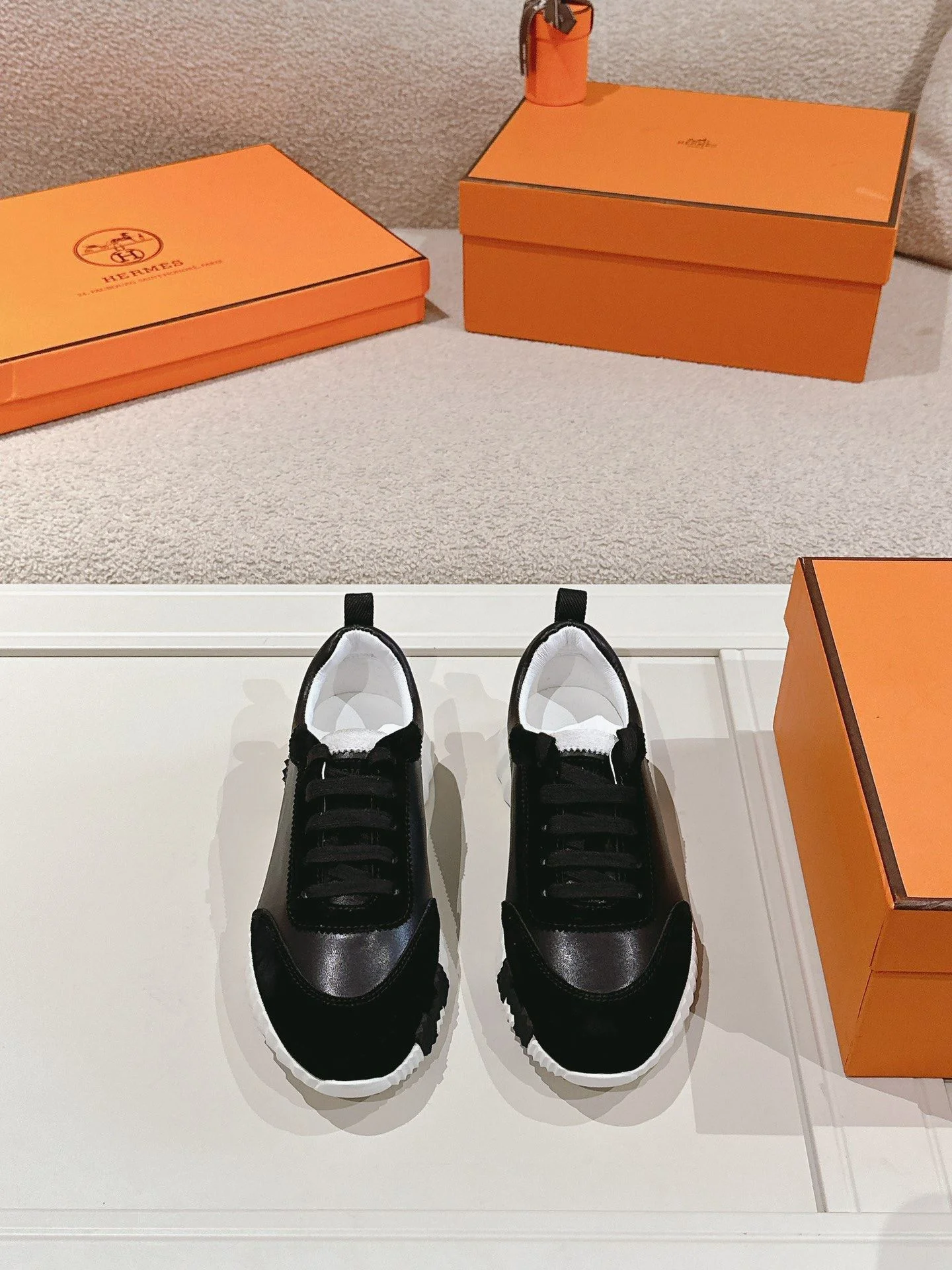 ComfortFit Hermes Low Shoes 26652