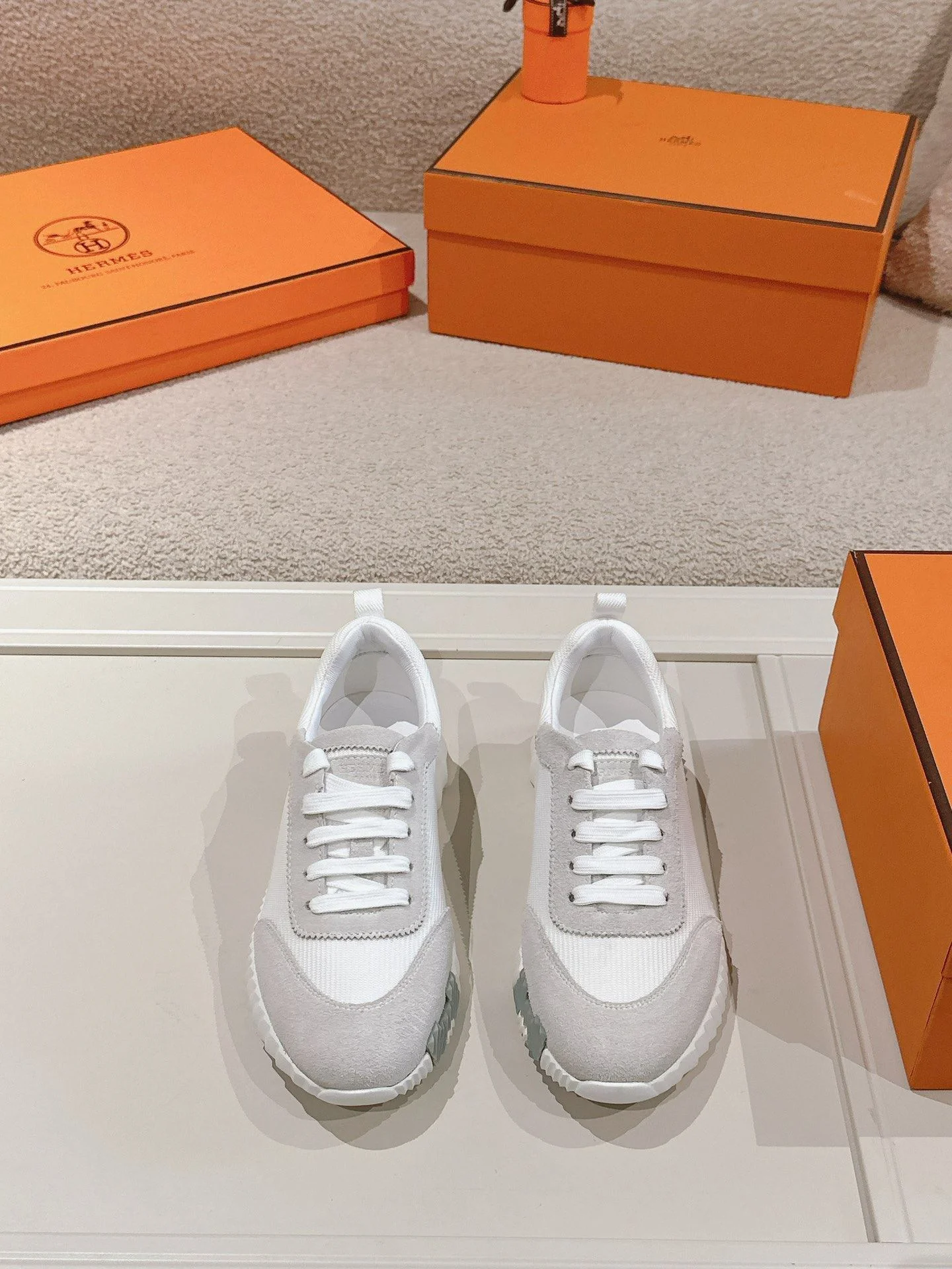 Supportive Hermes Low Shoes 26637