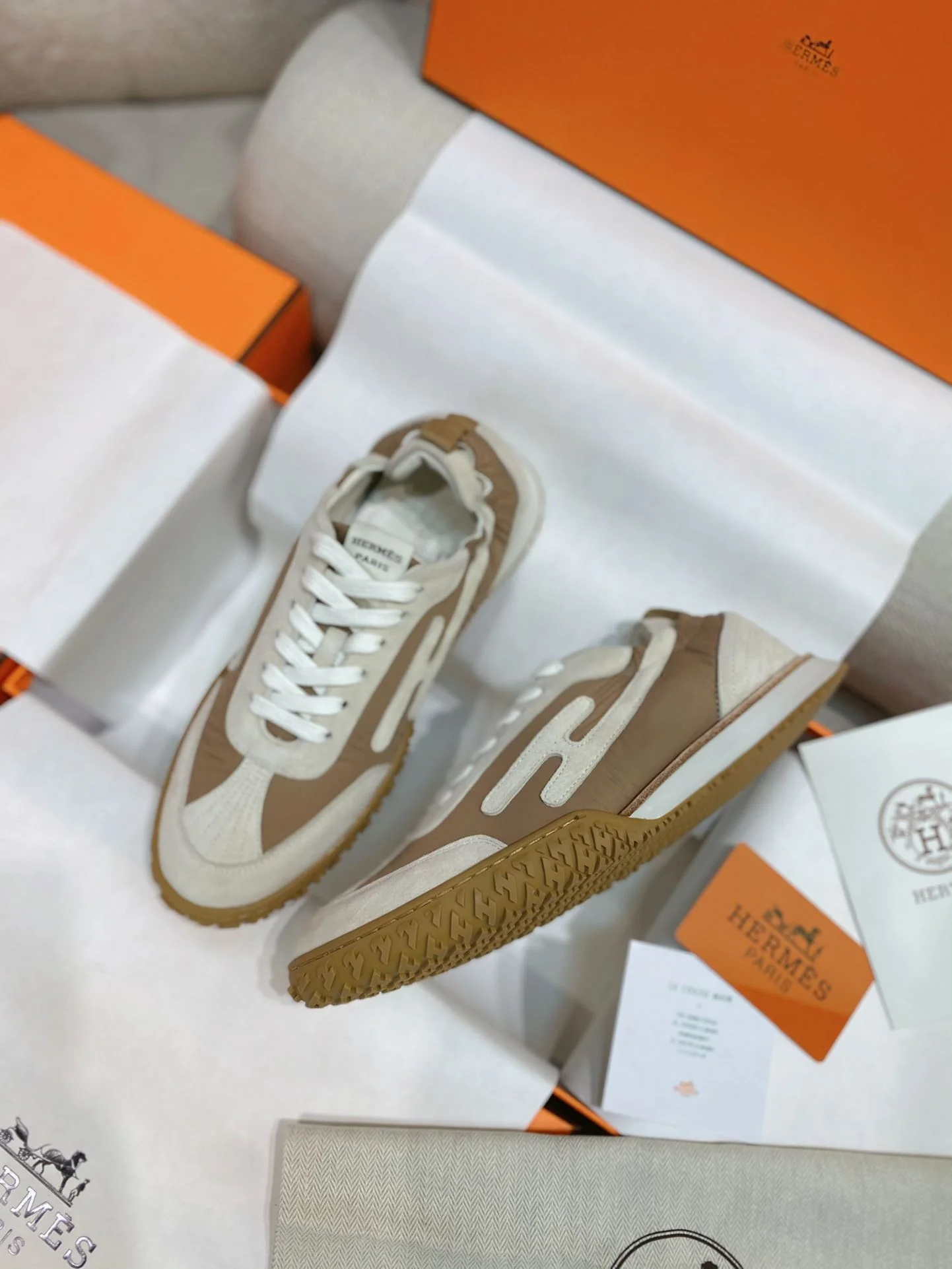 RelaxedFit Hermes Low Shoes 26602