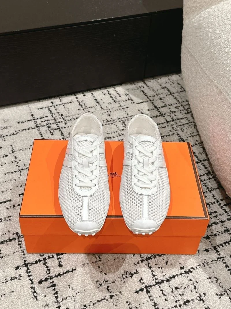 Vibrant Hermes Low Shoes 26569