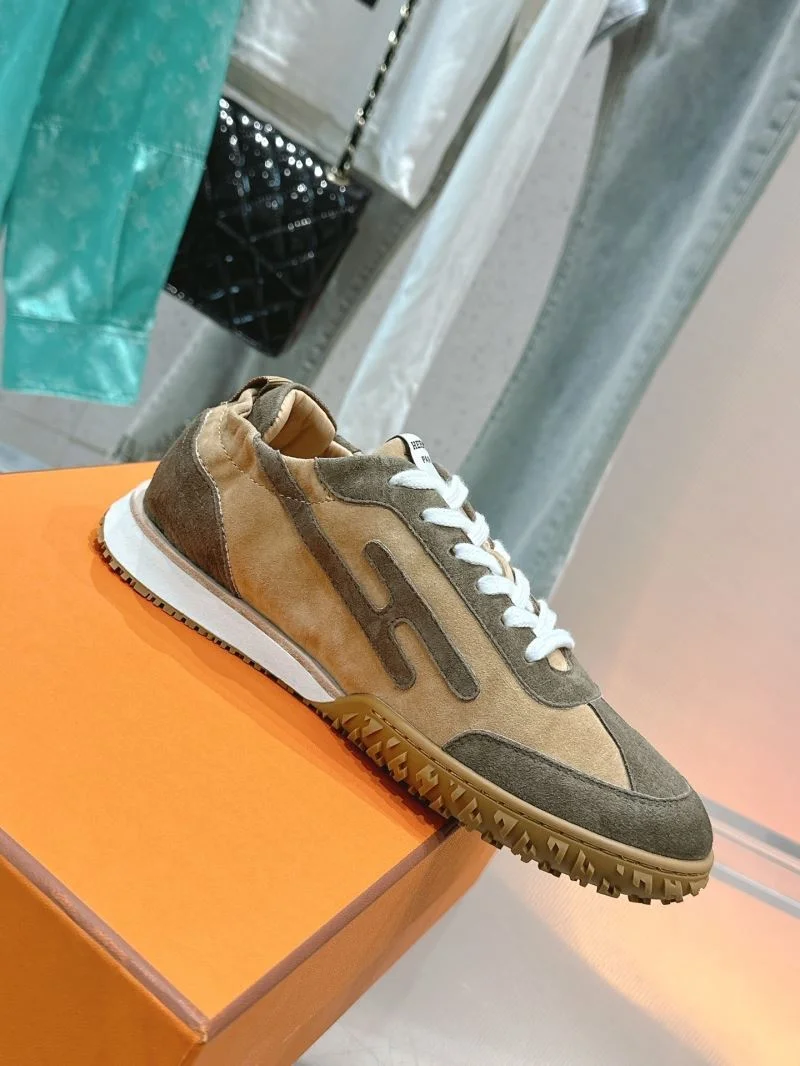 Bold Hermes Low Shoes 26562