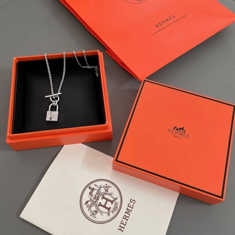 Unique Hermes Necklaces 247444