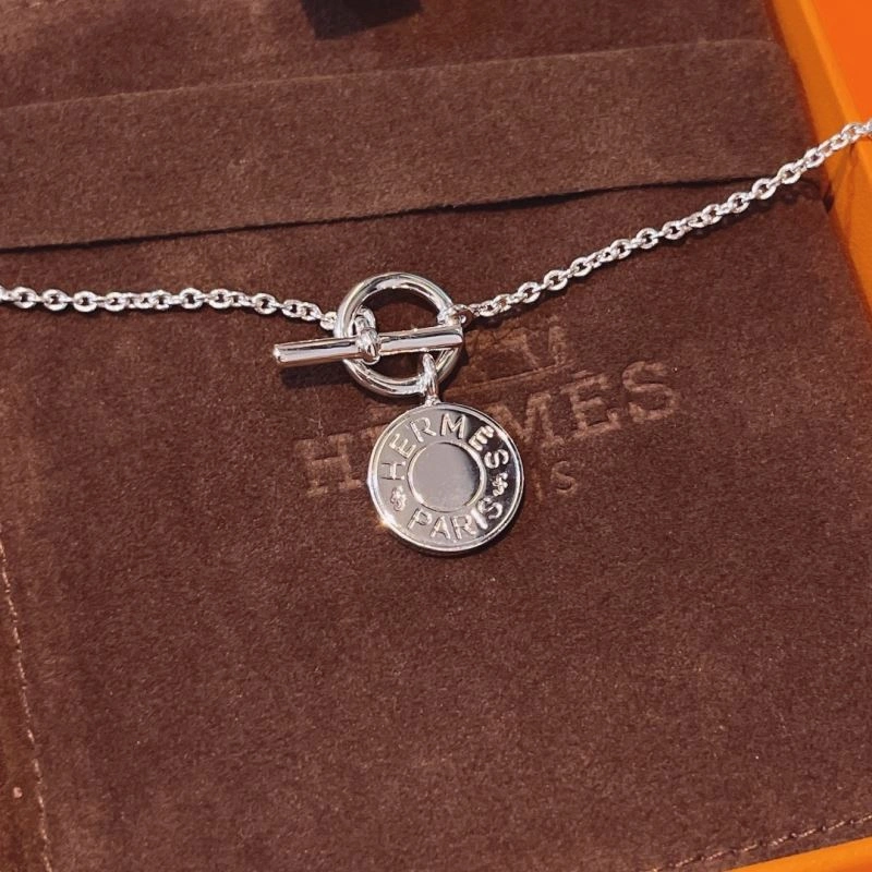 TechFriendly Hermes Necklaces 247558