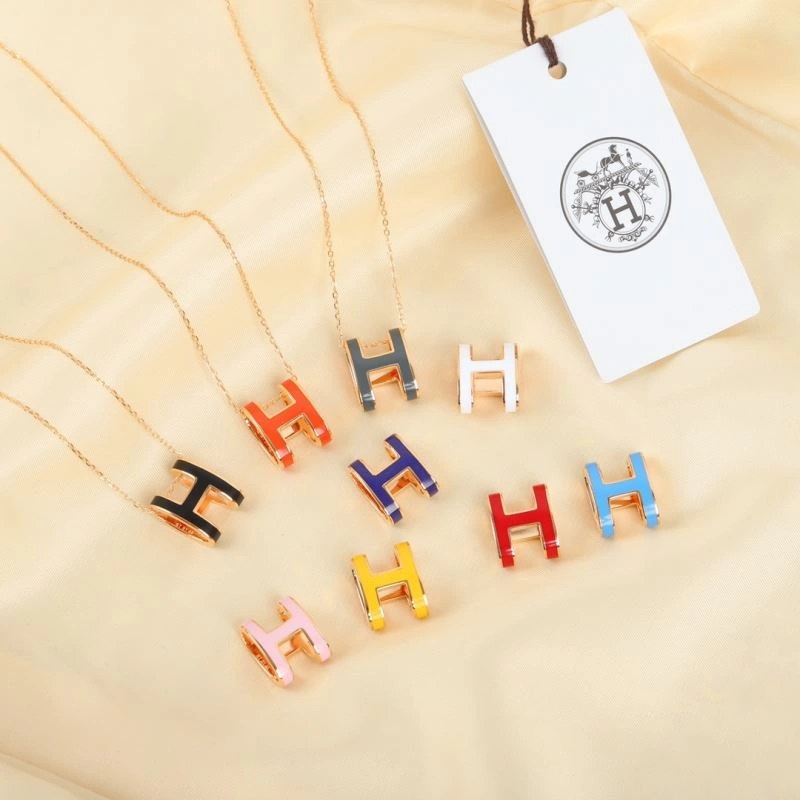 Minimalist Hermes Necklaces 247542