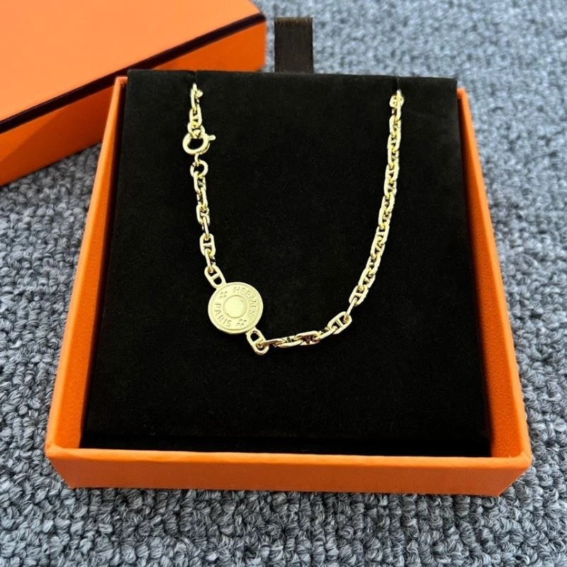 Resilient Hermes Necklaces 247534
