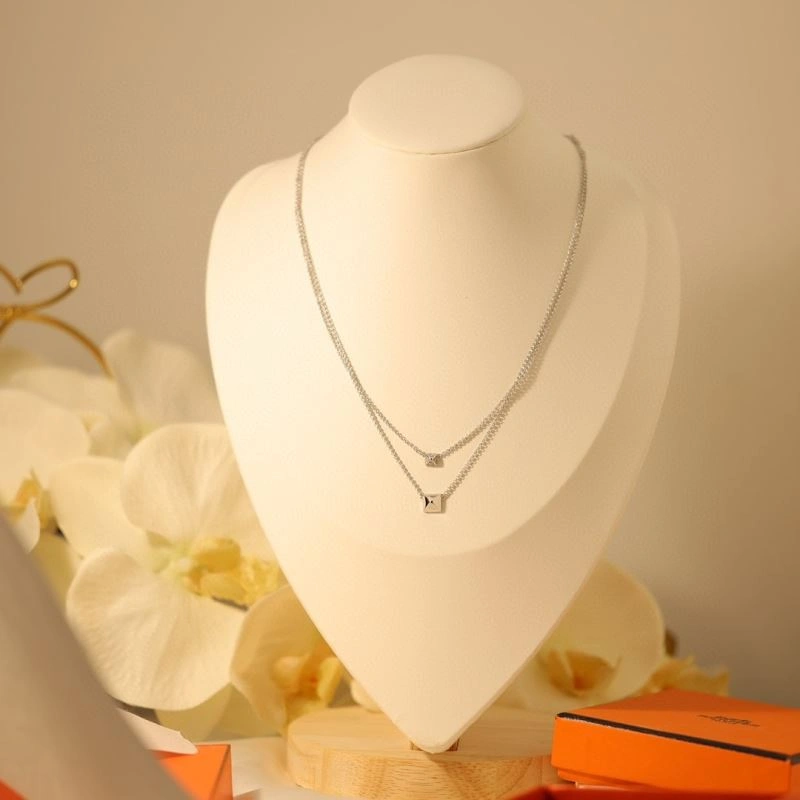 Trendsetting Hermes Necklaces 247126