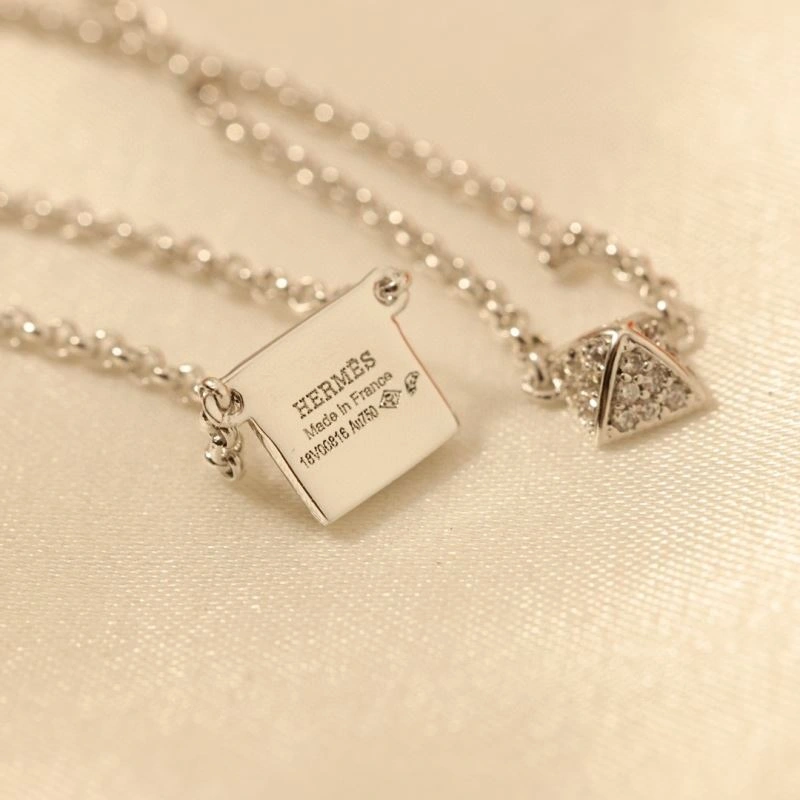 Trendsetting Hermes Necklaces 247126