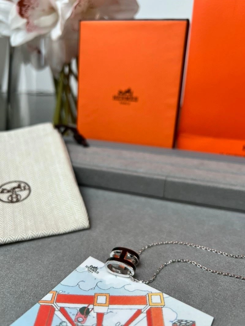 Practical Hermes Necklaces 247044