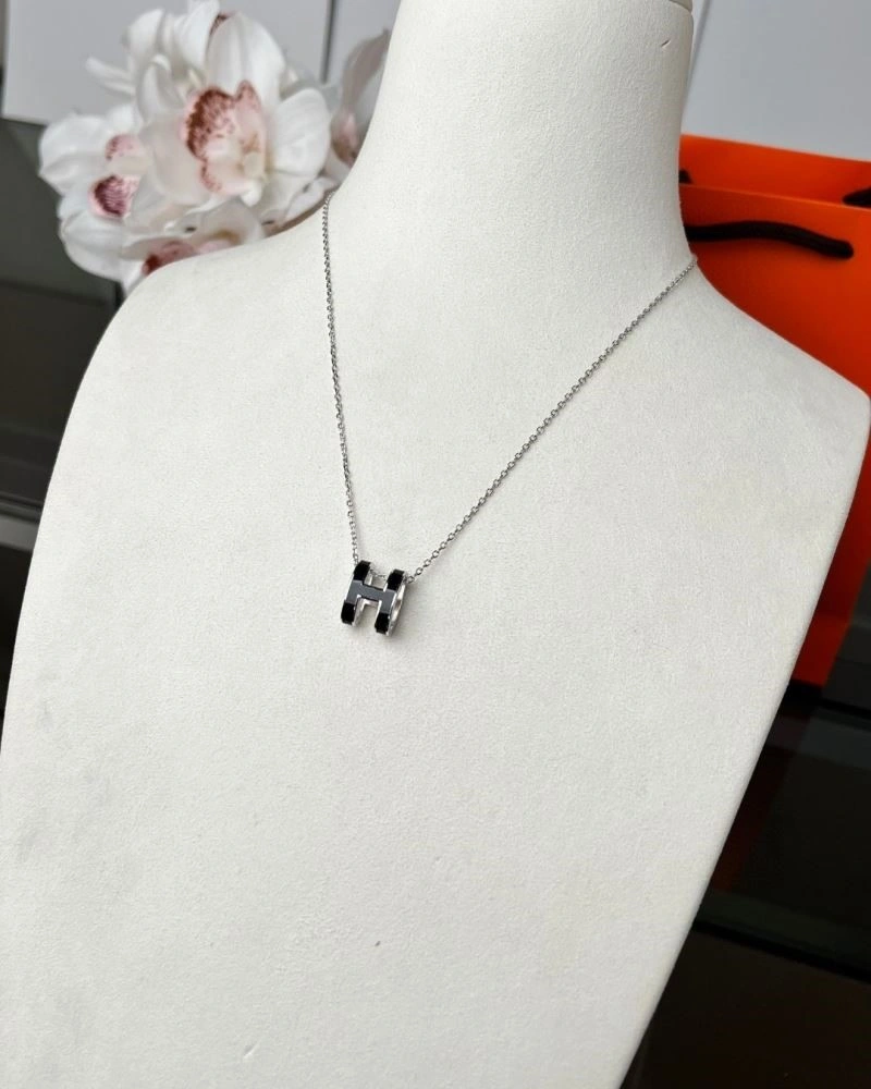 Practical Hermes Necklaces 247044