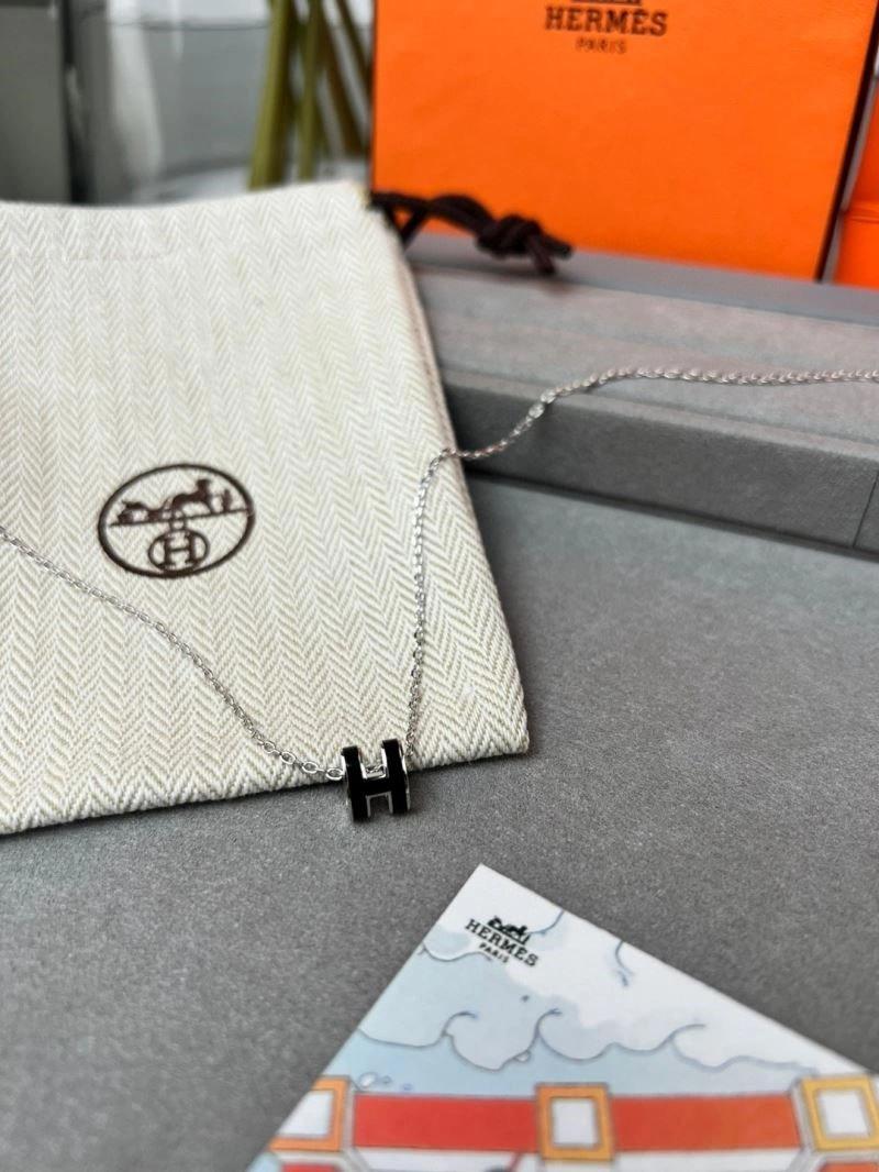 Snug Hermes Necklaces 246962