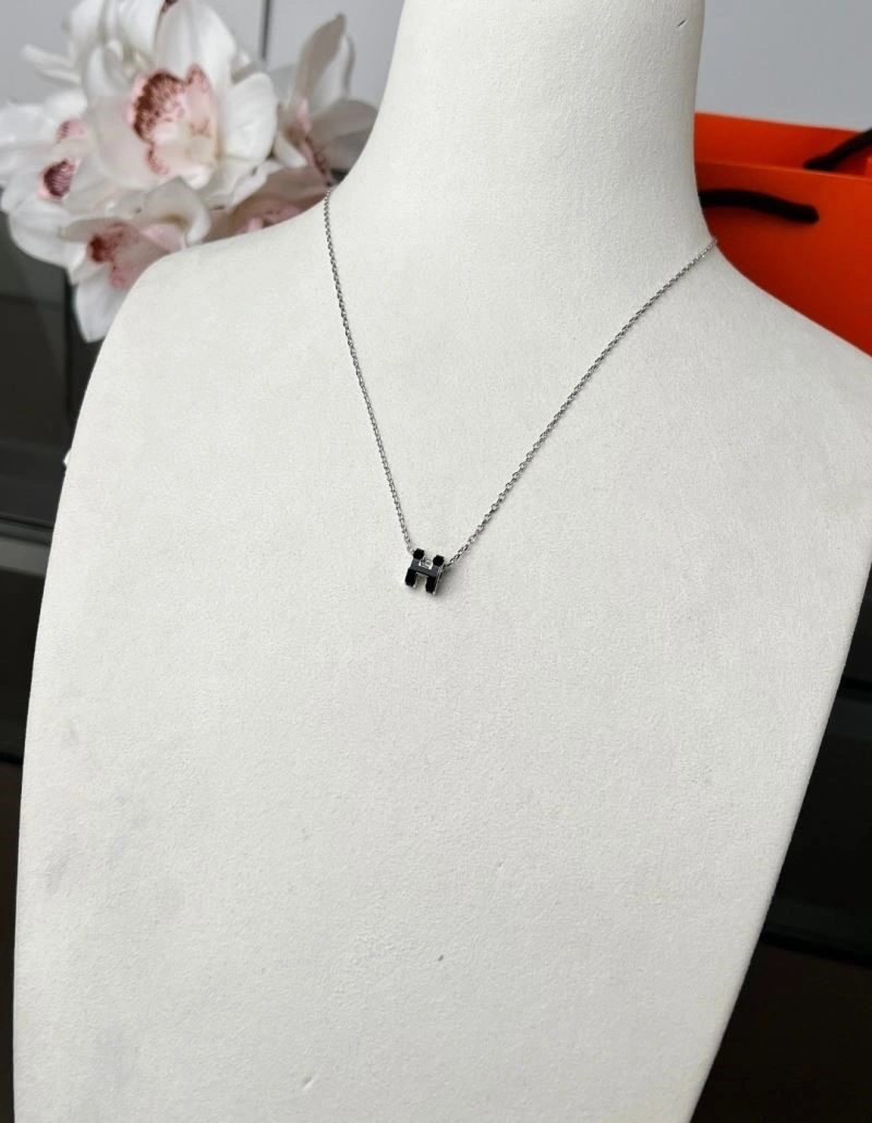 Snug Hermes Necklaces 246962