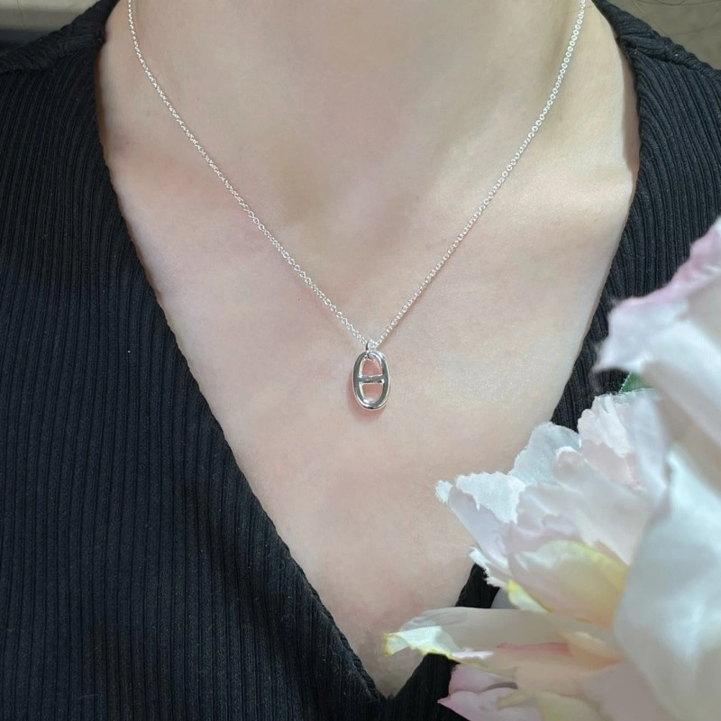 Sleek Hermes Necklaces 246744