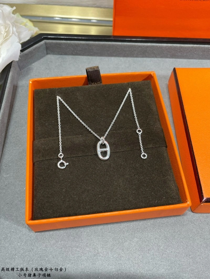 Sleek Hermes Necklaces 246744