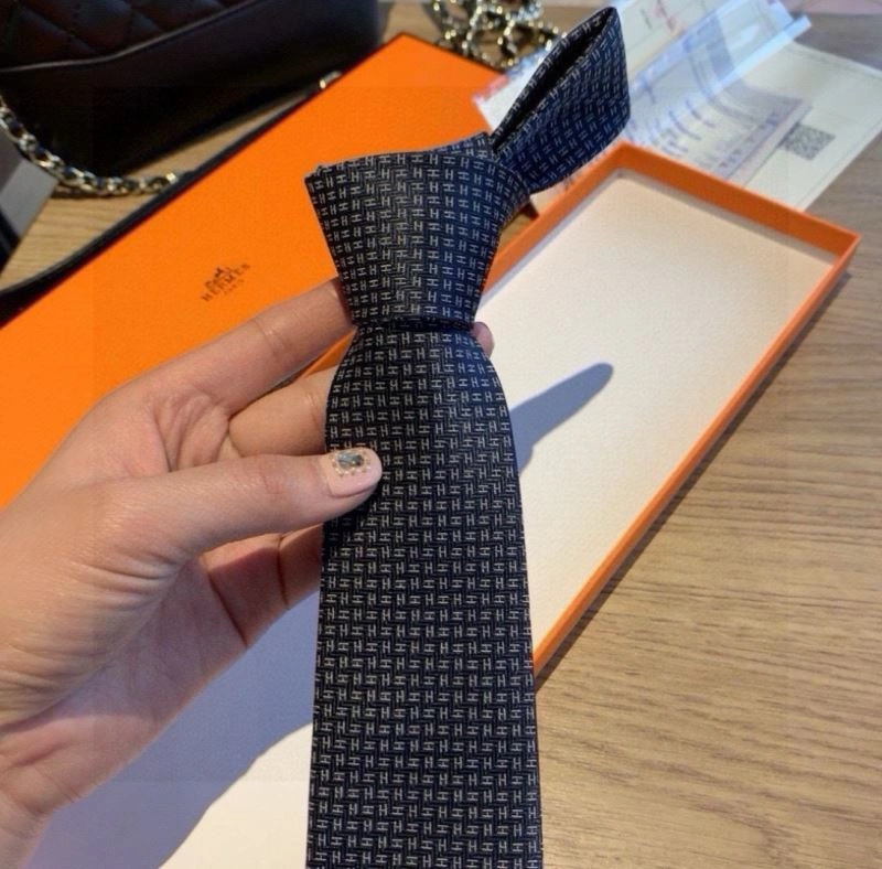 Hermes Neckties Compact 268681