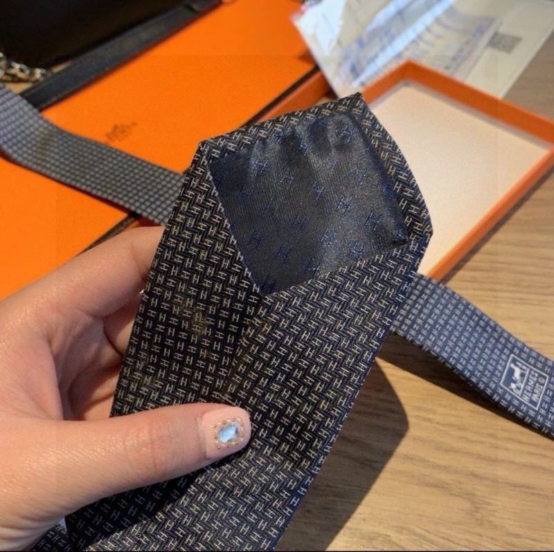 Hermes Neckties Compact 268681