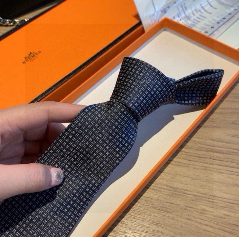 Hermes Neckties Compact 268681