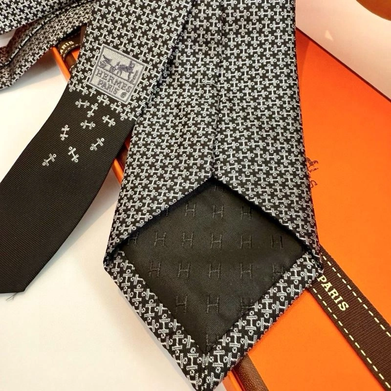Hermes Neckties Compact 268589