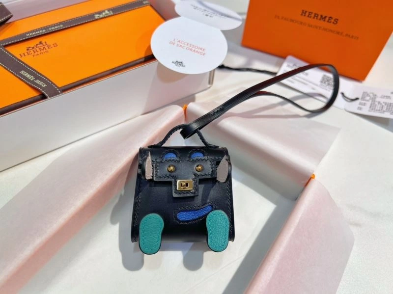 Hermes Ornaments Comfortable 270225