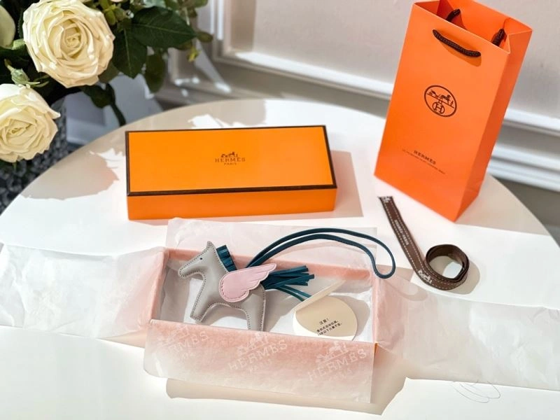 Hermes Ornaments MoistureWicking 270230