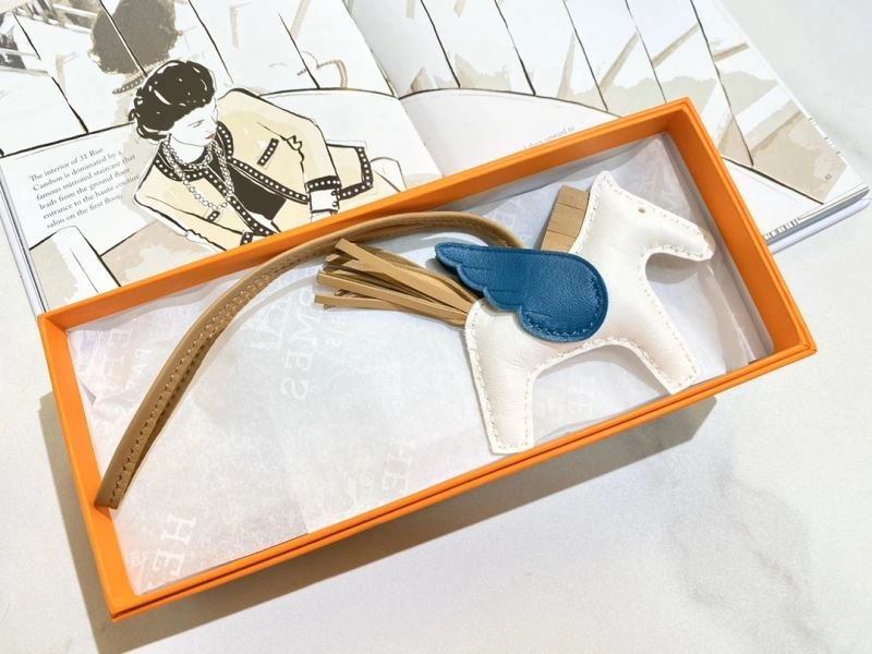 Durable Hermes Ornaments 270222