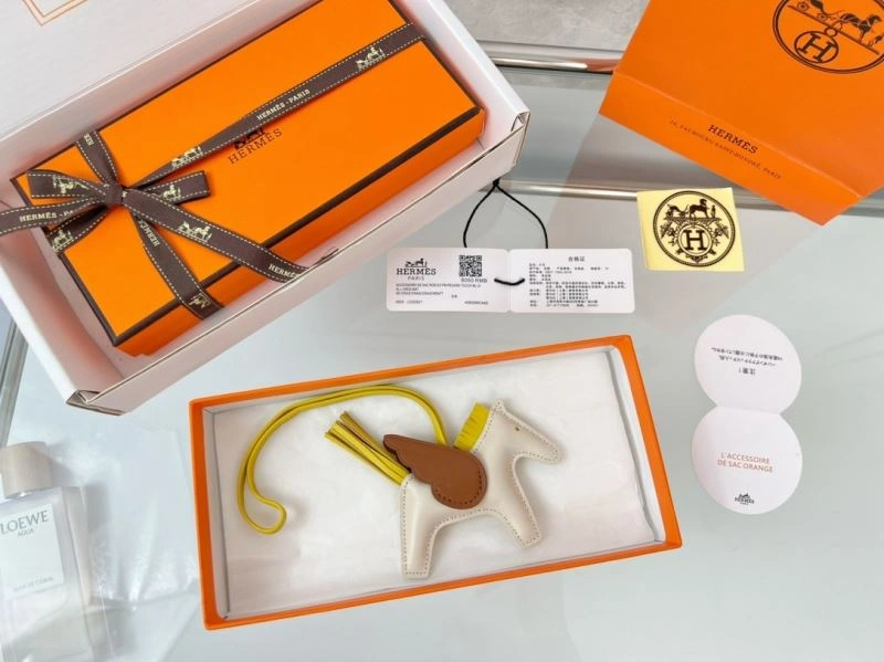 Hermes Ornaments Vibrant 270169