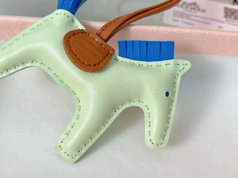 MoistureWicking Hermes Ornaments 270090