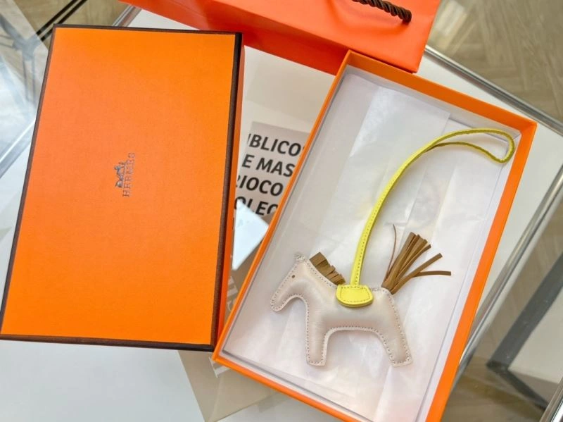 MoistureWicking Hermes Ornaments 270084