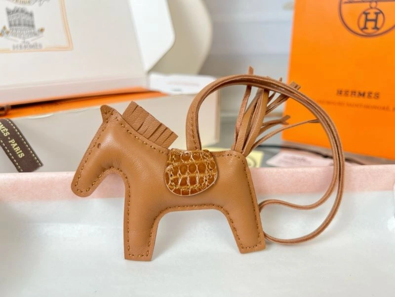Modern Hermes Ornaments 270028