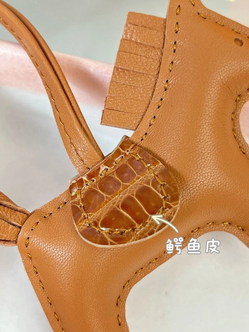 Modern Hermes Ornaments 270028