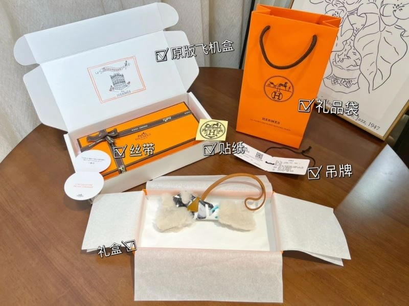 OdorResistant Hermes Ornaments 270034