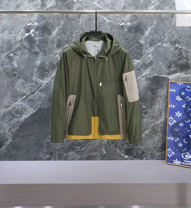 Sporty Hermes Outwear 130290