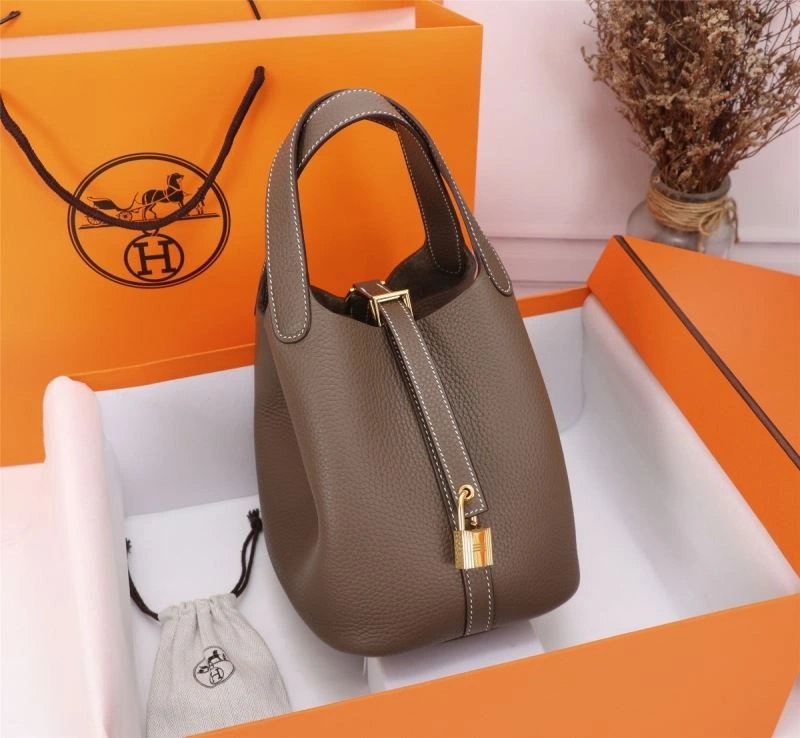 Hermes Picotin Lock Compact 89962