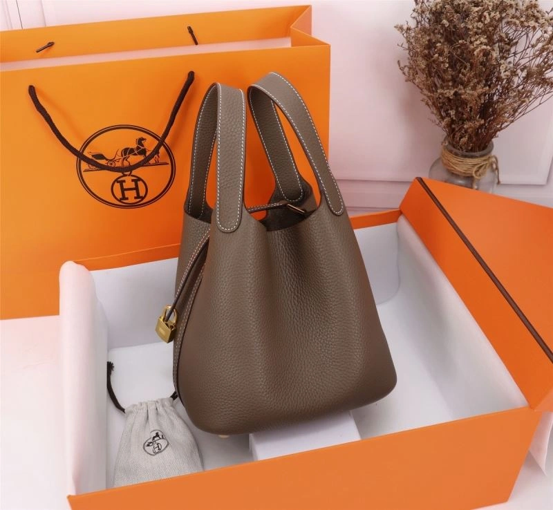 Hermes Picotin Lock Compact 89962