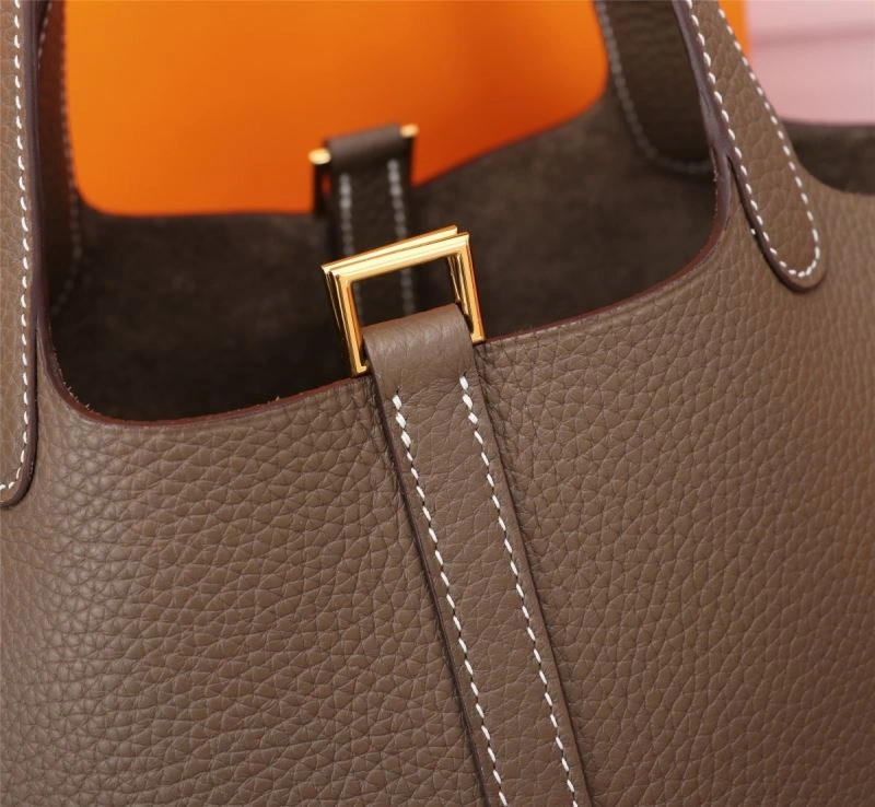 Hermes Picotin Lock Compact 89962
