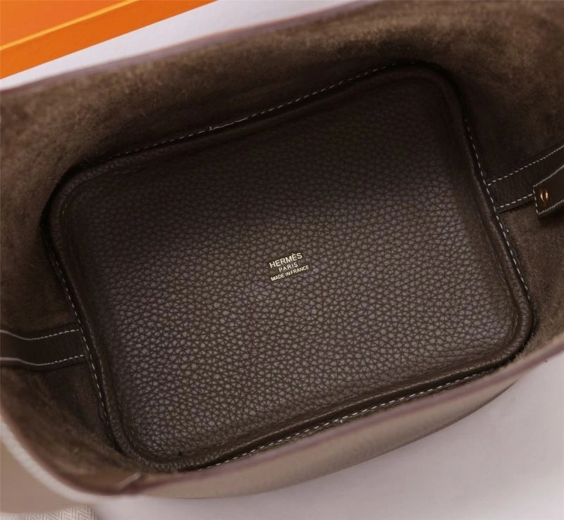 Hermes Picotin Lock Compact 89962
