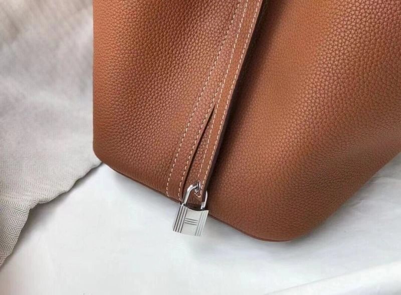 Lightweight Hermes Picotin Lock 89955