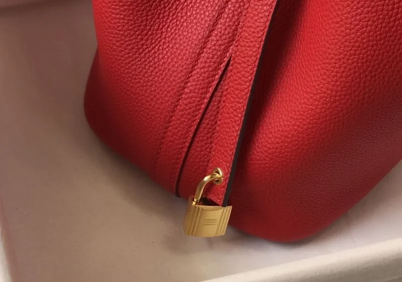 Versatile Hermes Picotin Lock 48589