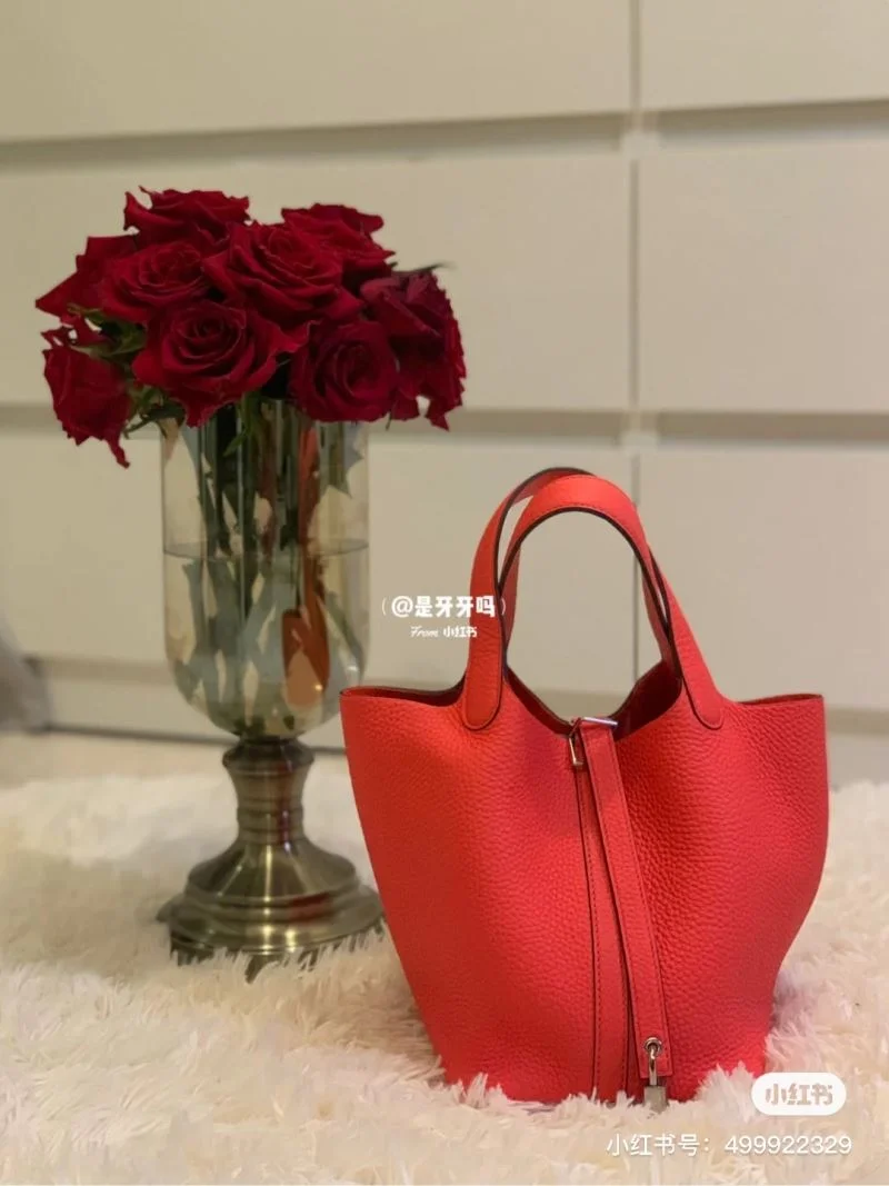 Versatile Hermes Picotin Lock 48589