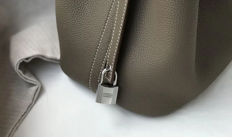 Sleek Hermes Picotin Lock 48580
