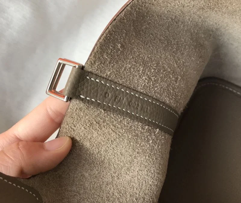 Sleek Hermes Picotin Lock 48580