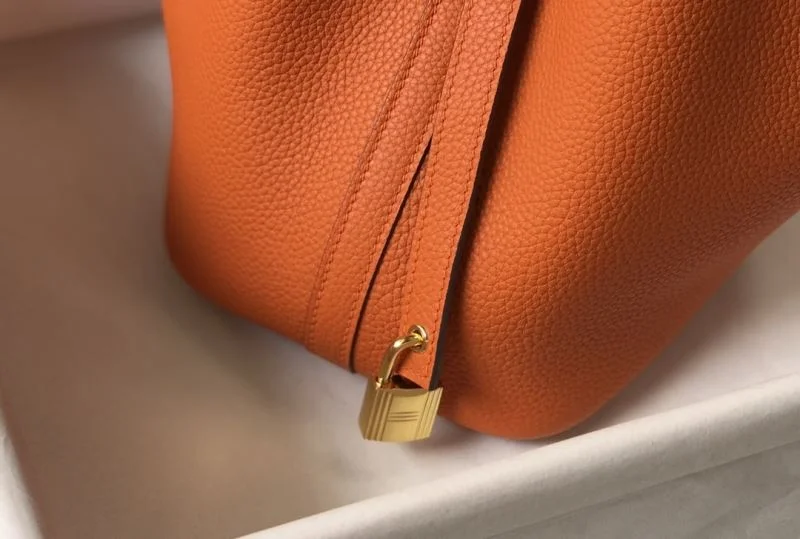 Sleek Hermes Picotin Lock 48572