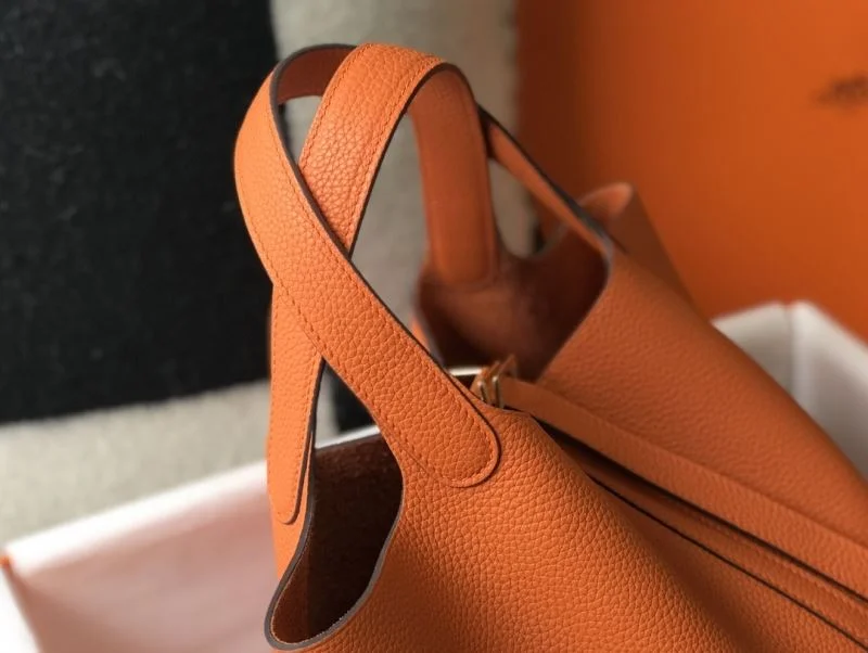 Sleek Hermes Picotin Lock 48572