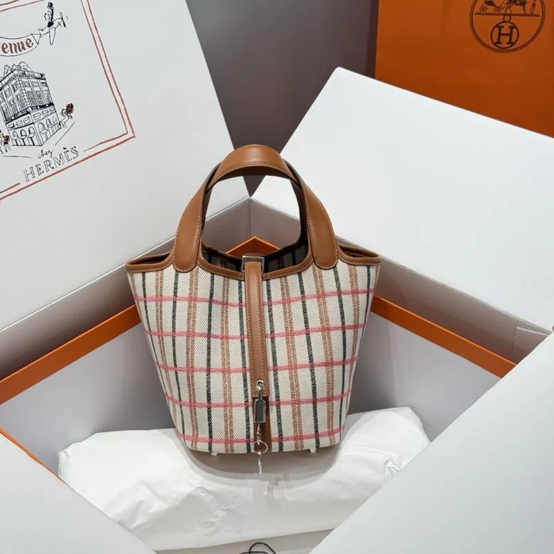 Chic Hermes Picotin Lock 47850