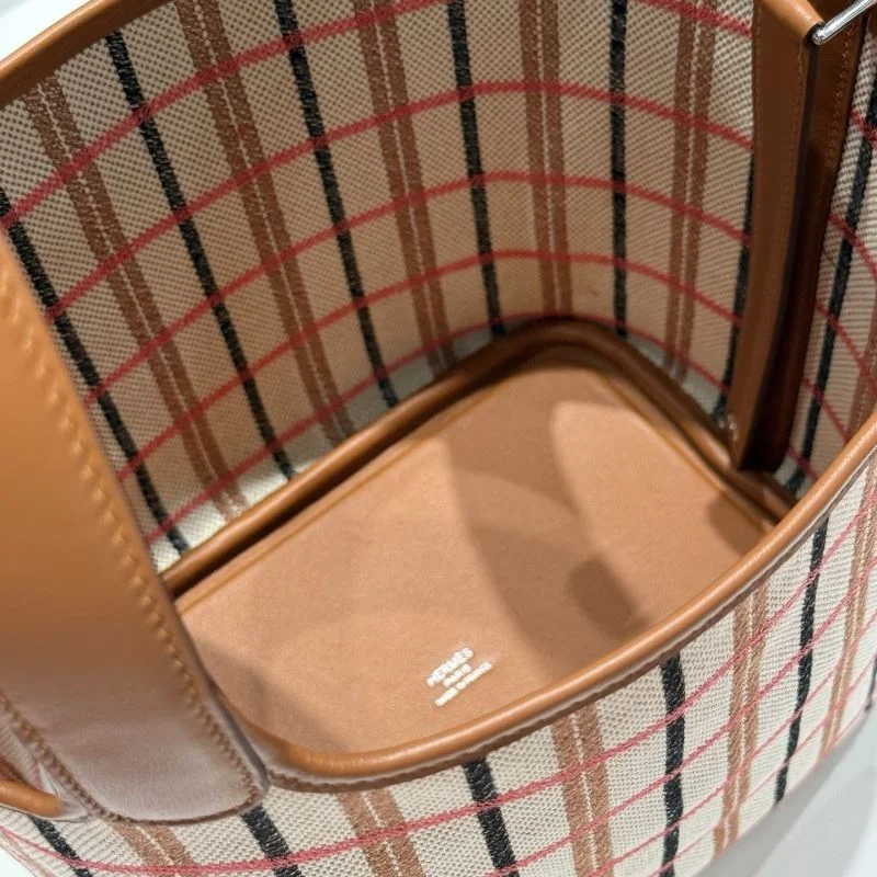 Chic Hermes Picotin Lock 47850